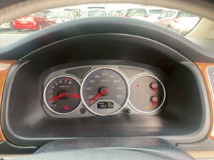 2005 Honda Stepwagon Van 4WD with Dual Sliding Door 82,000 km — photo 3