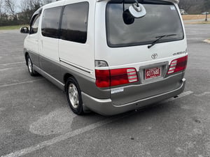 2000 Toyota Grand Hiace The Passenger Compartment (LxWxH),Inch 113x64x53 — photo 4