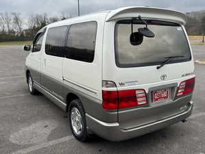 2000 Toyota Grand Hiace Passenger Compartment (LxWxH),Inch 113x64x53 — photo 4