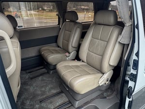 2000 Toyota Grand Hiace Passenger Compartment (LxWxH),Inch 113x64x53 — photo 6