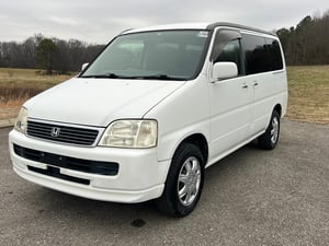 1998 Honda StepWagon Passenger Compartment Mesurment (LxWxH),108x62x52 inch — photo 2