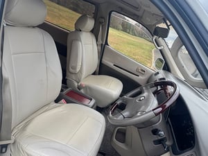 2000 Toyota Grand HiAce Passenger Compartment (LxWxH),Inch 113x64x53 — photo 5