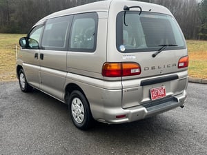 1998 Mitsubishi Delica — photo 4