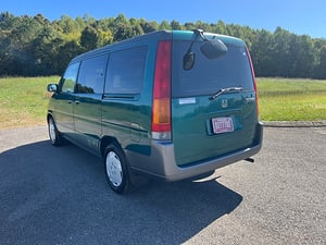 1996 Honda Stepwagon Passenger Compartment Mesurment (LxWxH),108x62x52 inch — photo 3