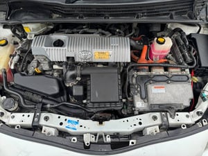 Toyota Prius S — photo 6