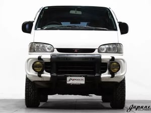 1994 Mitsubishi Delica L400 — photo 2