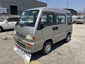 1997 SUBARU SAMBAR DIAS AC Equipped 4WD PS AC 5MT 82000 mi — photo 4
