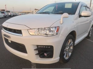 2010 MITSUBISHI OUTLANDER ROADEST 24G — photo 2