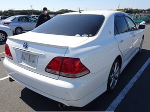 2004 TOYOTA CROWN ATHLETE G PACKAGE — photo 6
