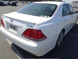 2005 TOYOTA CROWN ATHLETE — photo 6