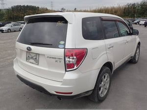 2011 SUBARU FORESTER 2.0XT — photo 6