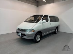 Toyota Granvia 4WD 1997 — photo 2