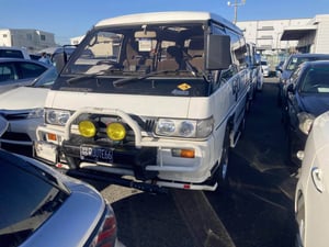 Mitsubishi Delica Starwagon Exceed 1991