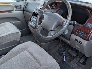 Nissan Elgrand 4WD X 2000 — photo 5