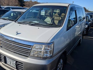 Nissan Elgrand 4WD X Limited 2001 — photo 2