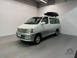 Toyota Regius V L-Package 4WD 1999