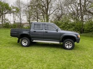 Toyota Hilux Pickup Double Cab SR 1994 — photo 3