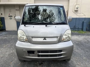 1999 Mitsubishi TownBox Wide Automatic Mini Van — photo 2