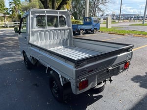 1999 Daihatsu Hijet 4WD Mini Truck — photo 5