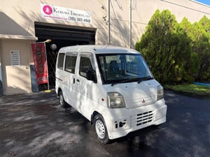 1999 Mitsubishi Minicab Automatic Mini Van