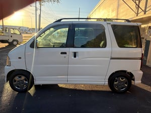 2000 Daihatsu Atrai Turbo Automatic 4WD Mini Van — photo 4