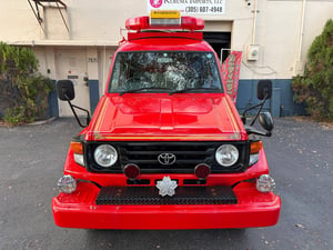 2001 Toyota Land Cruiser 70 A/C Diesel 4WD Fire Truck HZJ79 — photo 2