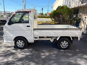 2000 Daihatsu Hijet Mini Truck — photo 4
