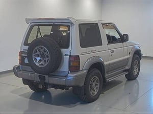 1997 Mitsubishi Pajero 3 DOOR 4WD TURBO DIESEL — photo 2