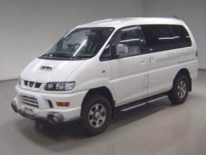2001 Mitsubishi Delica Chamonix Diesel High Roof — photo 2