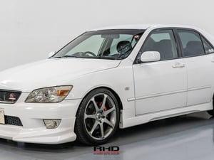 1999 Toyota Altezza — photo 3