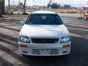1997 Nissan Stagea — photo 2