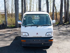 1998 Mitsubishi Minicab V30 Special Edition — photo 2
