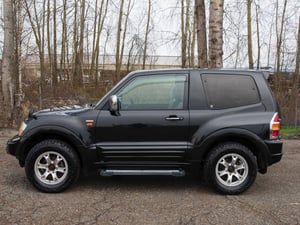 2000 Mitsubishi Pajero Super Exceed SWB — photo 3