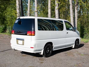 2000 Nissan Elgrand X — photo 6