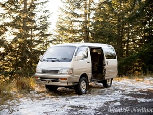 1995 TOYOTA HiAce Super Custom LIMITED 4wd Van — photo 2